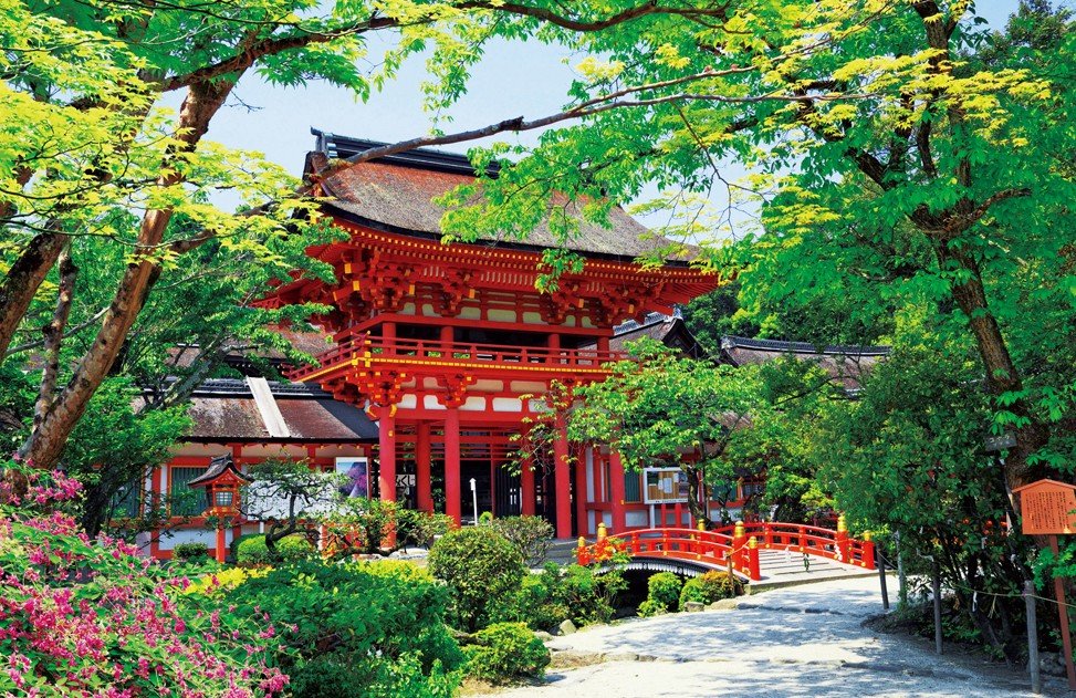 京都にある「賀茂神社」は、歴代の天皇が崇敬（すうけい）していた神社
